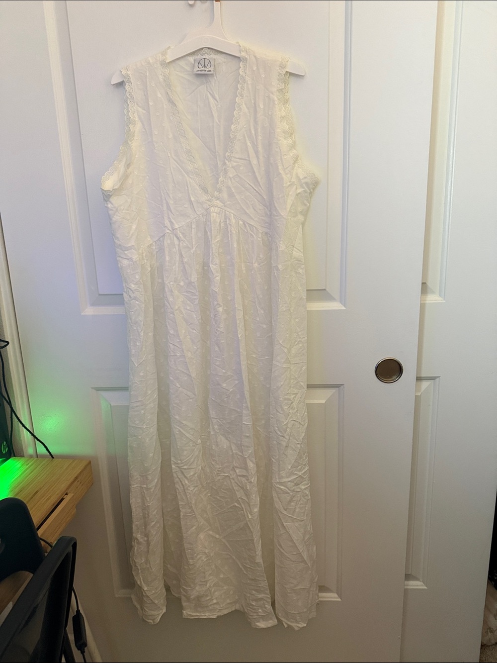 laneway the lavel Sleeveless White V-Neck Maxi Dress with Lace Trim